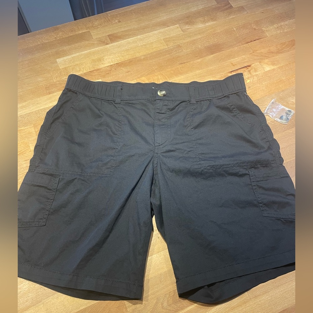Women’s shorts size 16